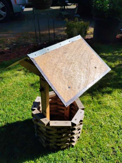 wishing well flower pot yard deco hand crafted - Thumbnail 2