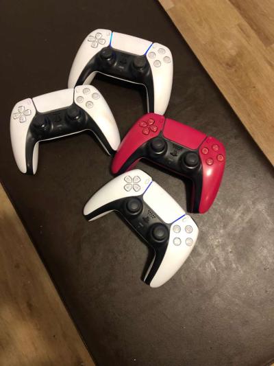 Play station five - Thumbnail 2