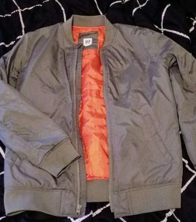 good condition used sweater tops - Cressey, California