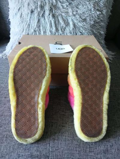 UGG Fluff Yeah Slide Kids Yellow Rainbow size 6 for women - Thumbnail 5