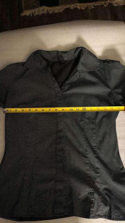 Rue21 Black Polka Dot Split Sleeve VNeck Blouse Size S - Thumbnail 4