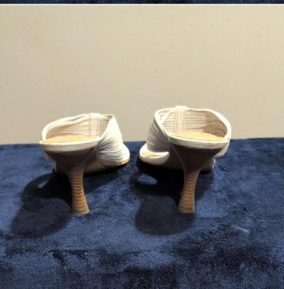 Elegant White Womens Sandals size 10 - Thumbnail 3