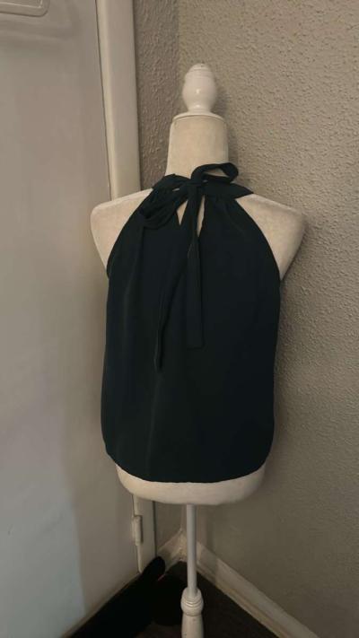 SHEIN Green Scalloped Tie Top Size XS - Thumbnail 2