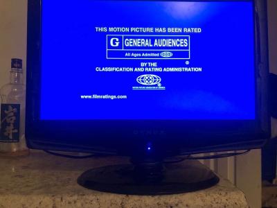 Two flat screen TVs - Thumbnail 3