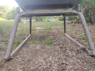 Solar Feeder - Thumbnail 2