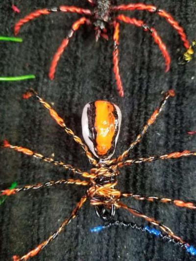 handmade spiders - Thumbnail 2