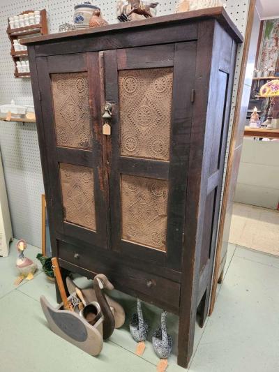 Primitive Punched Tin Pie Safe Cabinet - Thumbnail 6