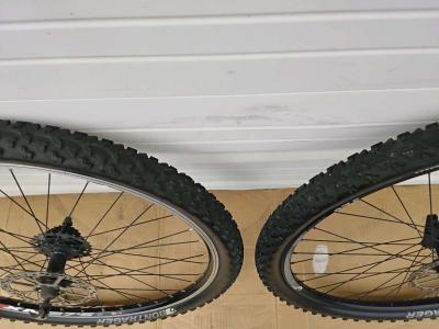 2 Schwinn Bicycle Front  Rear Rims Tires OEM Like New - Thumbnail 4