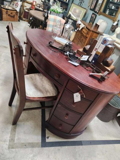 unique Oval Shaped Desk Chair Set Vanity Or Entryway Table - Thumbnail 6