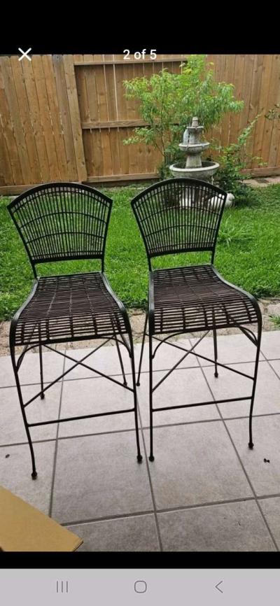 Set of 2 Wicker Bar Stools - Thumbnail 1