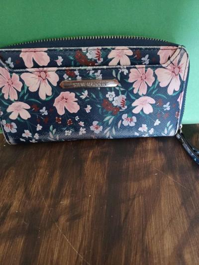 Steve madden wallet