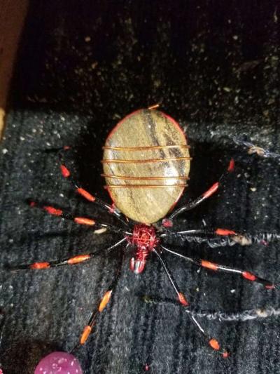 handmade spiders - Thumbnail 3
