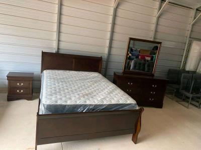 Queen Size Bedroom Set  Free Delivery If Needed - Thumbnail 6