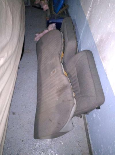 80 to 90 Fox body front and rear seat - Thumbnail 2