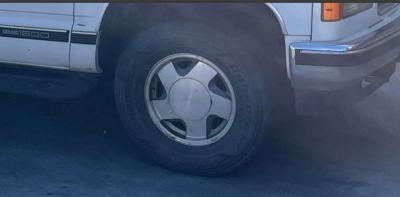 stock RIMS 97 GMC YUKON rims only x4