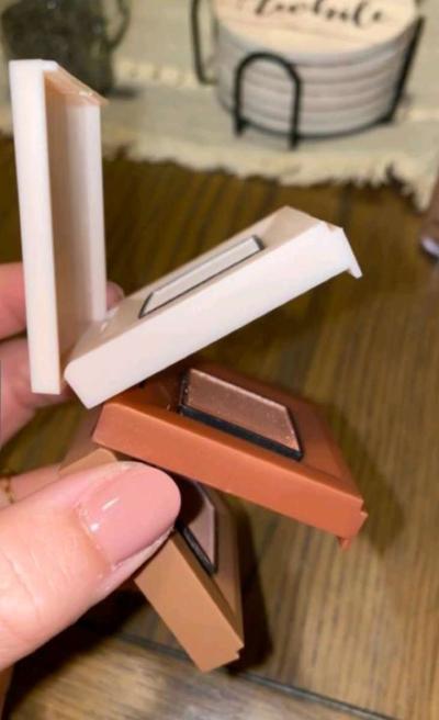 NEW 3 PIECE BUNDLE OF MAKEUP - Thumbnail 5