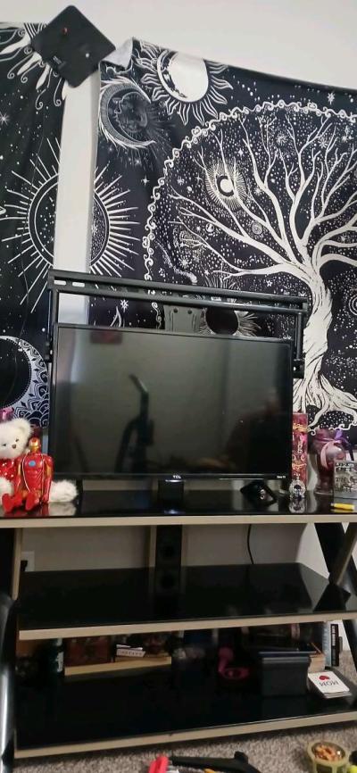 entertainment center plus 32 tv - Thumbnail 2