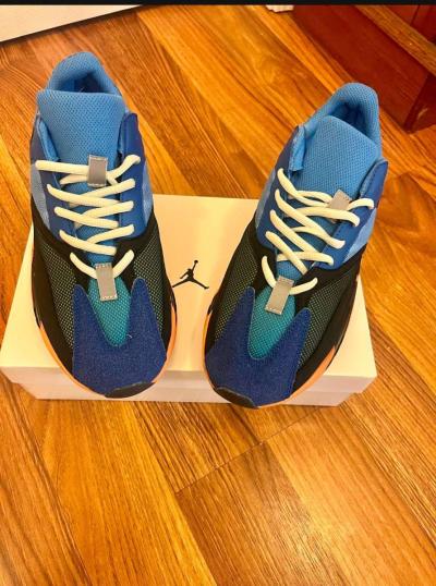 Yeezy Boost 700 Bright Blue Size 8 Men - Thumbnail 4