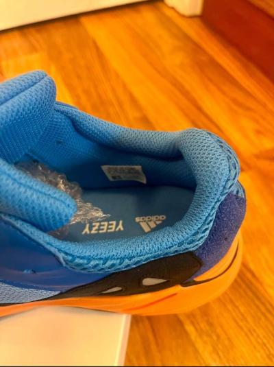 Yeezy Boost 700 Bright Blue Size 8 Men - Thumbnail 5