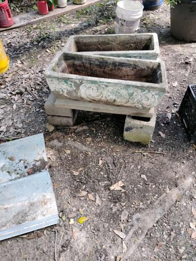 concrete planters - Thumbnail 5