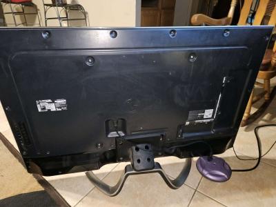 47in LG Smart TV - Thumbnail 3