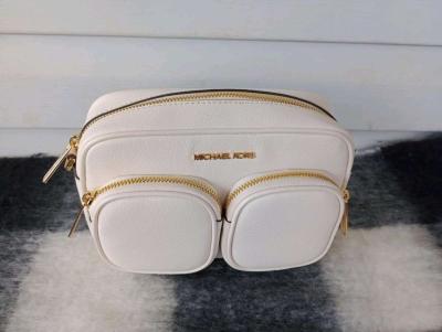 MICHAEL KORS JET SET TRAVEL purse - Thumbnail 3