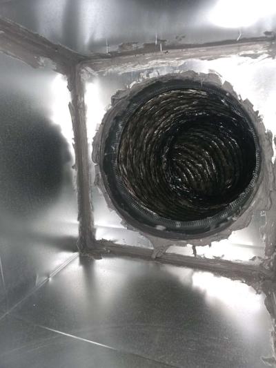 Air Duct Cleaning - Thumbnail 6