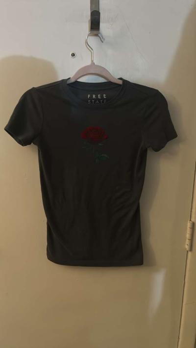 Free State Gray Womens Rose Graphic Tee Size XS Trending Ros - Thumbnail 5