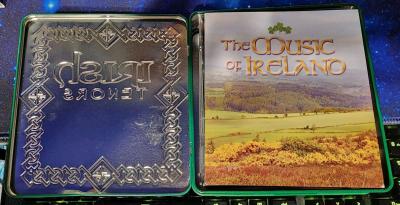3 Disk Irish Tenors Collectors with Tin - Thumbnail 2