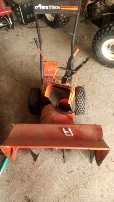 snow blower - Thumbnail 2