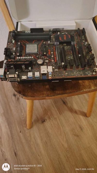 Asus motherboard - Thumbnail 2