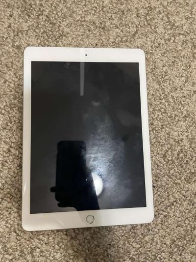 Apple iPad - Thumbnail 4