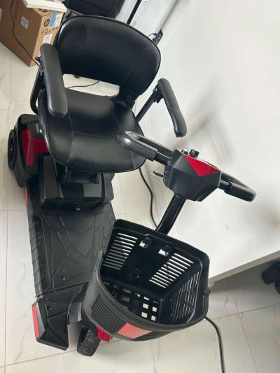 scout3 Compact Travel Scooter - Thumbnail 5