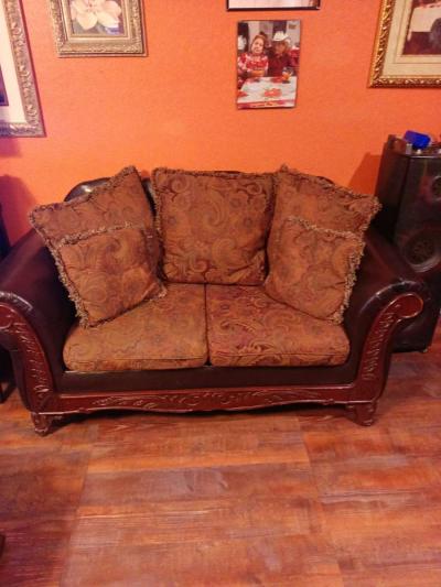 Brown sofa - Thumbnail 2