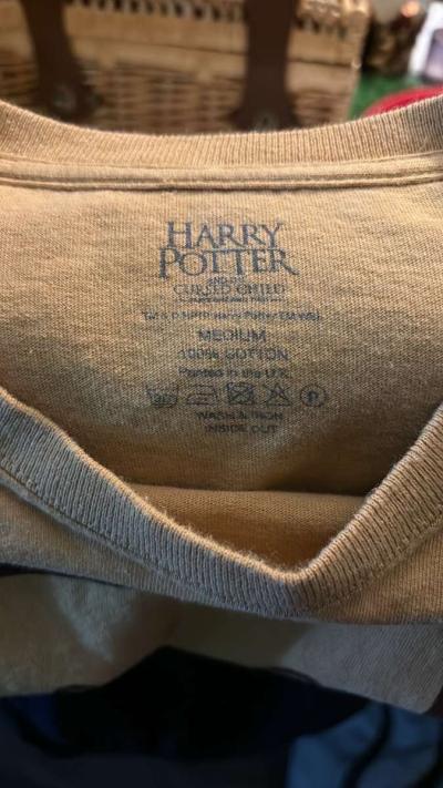 Harry Potter and the Cursed Child Hufflepuff TShirt Size M - Thumbnail 4