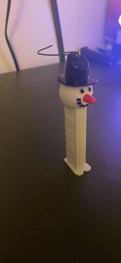snowman pez candy ornaments - Thumbnail 2