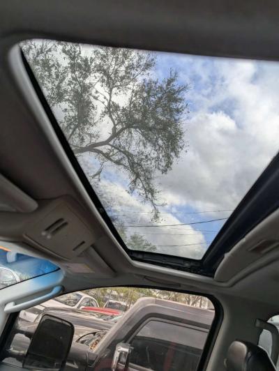 2010 Nissan Titan - Thumbnail 5