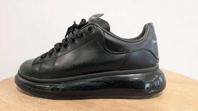 Alexandra McQueen - Thumbnail 2