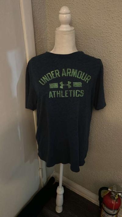 Under Armour Athletics Heat Gear Tee Size XL - Thumbnail 3