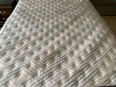 Queen Size Bedroom Set  Free Delivery If Needed - Thumbnail 3