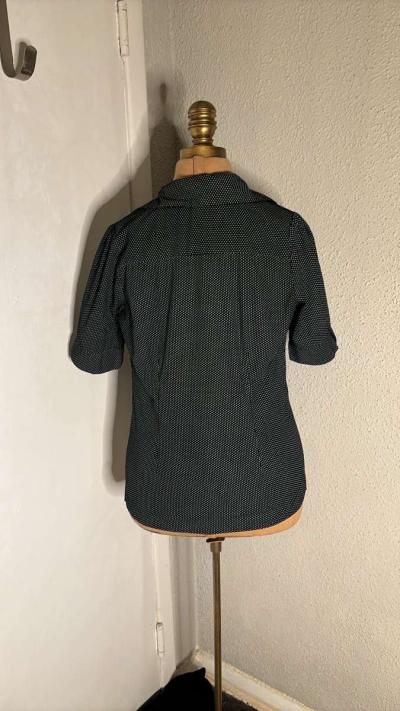 Rue21 Black Polka Dot Split Sleeve VNeck Blouse Size S - Thumbnail 3