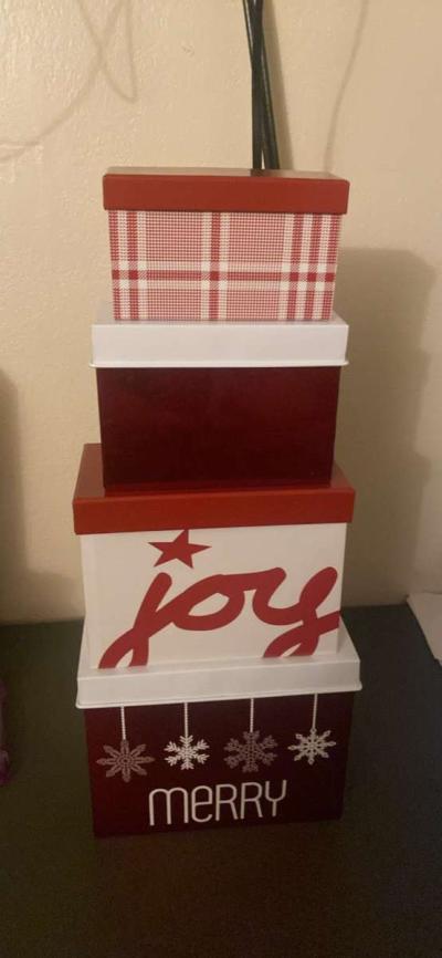 Christmas bin for gifts - Thumbnail 2
