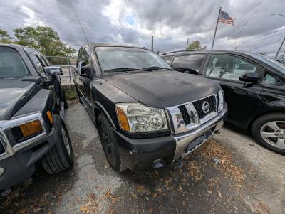 2010 Nissan Titan - Thumbnail 2