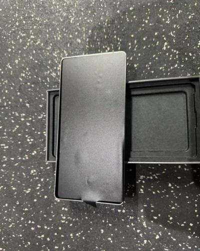 Brand new Samsung galaxy S 25 ultra - Thumbnail 3