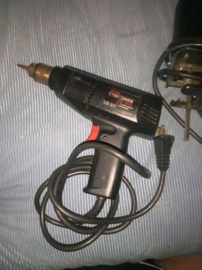 CRAFTSMAN Drill and Saw with brand new 4 pk saw blades - Thumbnail 3