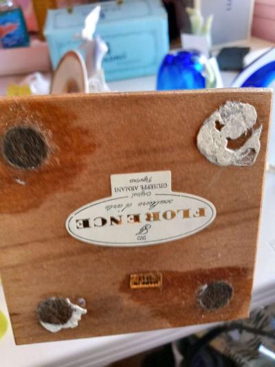 ORIGINAL GIUSSEPE ARMANI FIGURINE 1984 FLORENCE SCULPTURE - Thumbnail 4