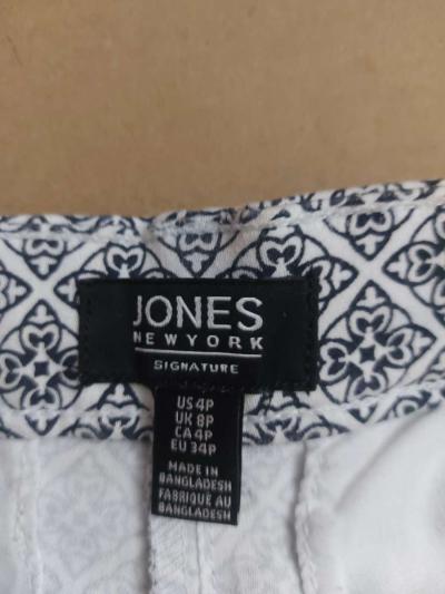 Jones New York Stretch Signature Bermuda Short Size 4P Black - Thumbnail 3