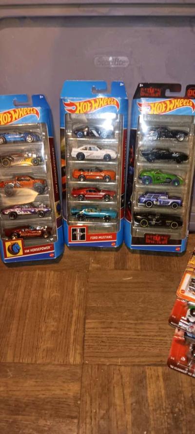Hot Wheels Lot for sale - Thumbnail 3