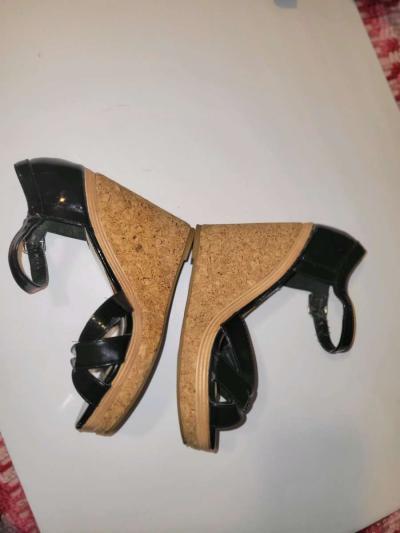 Daisy Fuentes - Thumbnail 3