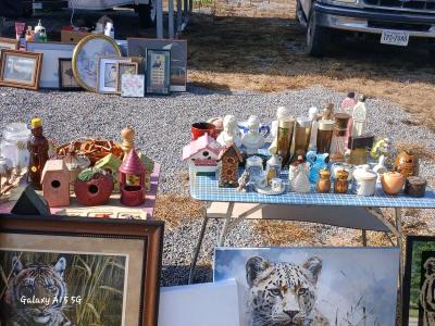 yard sale - Thumbnail 3